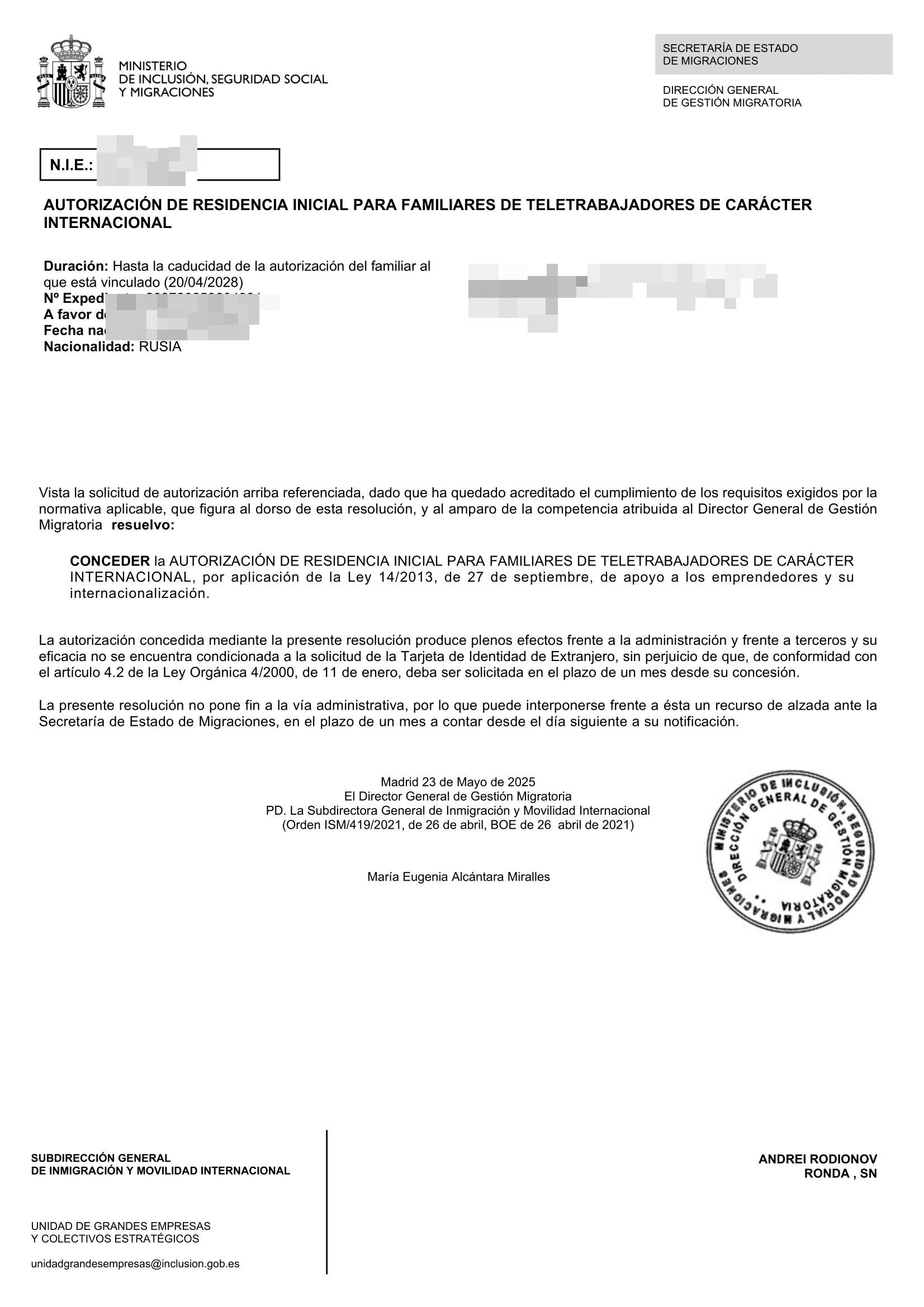 Resolución favorable — official positive Spanish residency permit decision issued by Extranjería